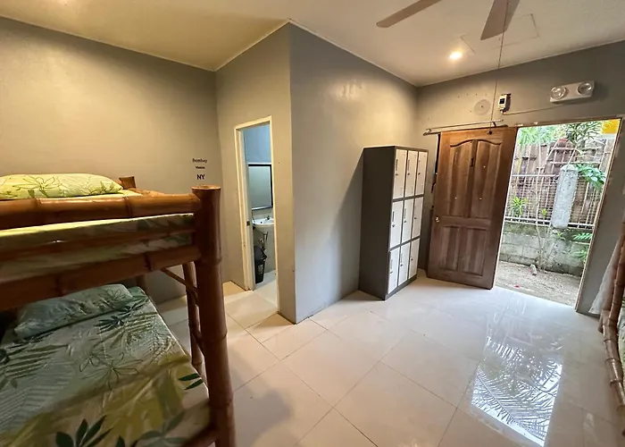 Lionfish Backpackers 호스텔 Daanbantayan